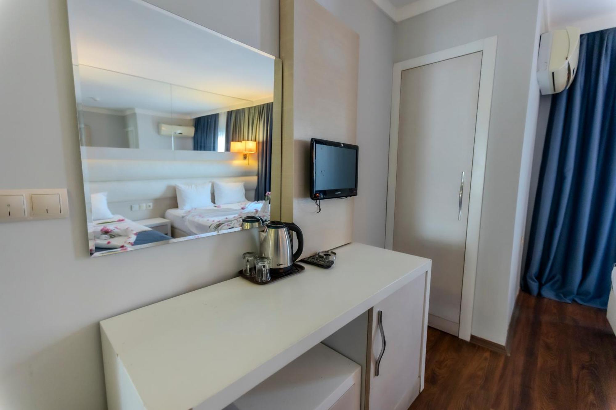 Gold Butik Otel Μαρμαρίς Εξωτερικό φωτογραφία