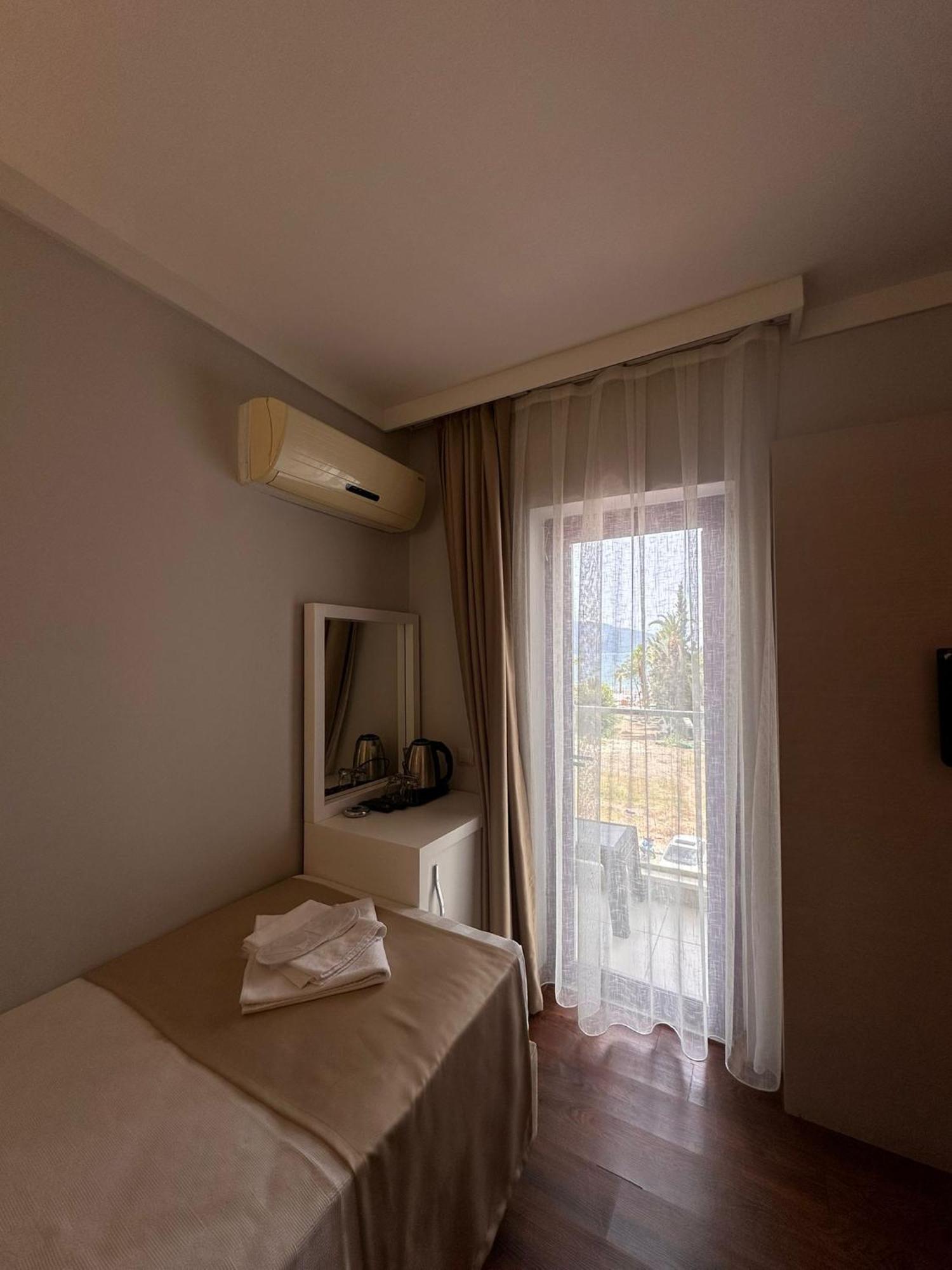 Gold Butik Otel Μαρμαρίς Εξωτερικό φωτογραφία